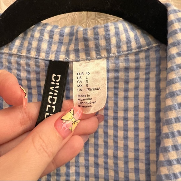 Gingham Blue and White Pattern Cropped Button Up Top | H&M | Women’s Large - Picture 3 of 3